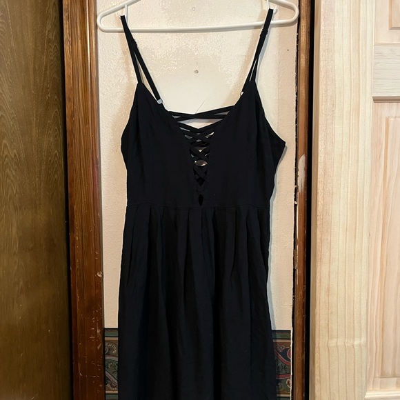 Volcom top - Picture 1 of 2